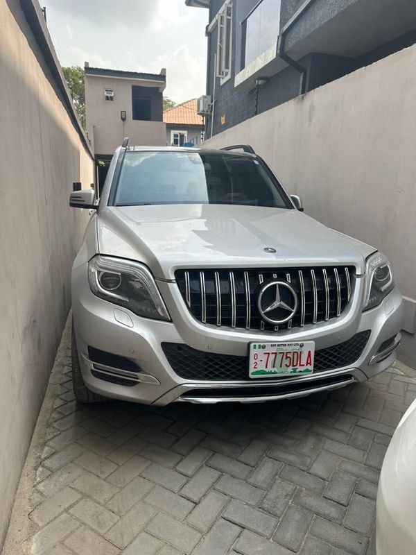 Thumbnail 2 of 2010 Mercedes-Benz GLK-Class